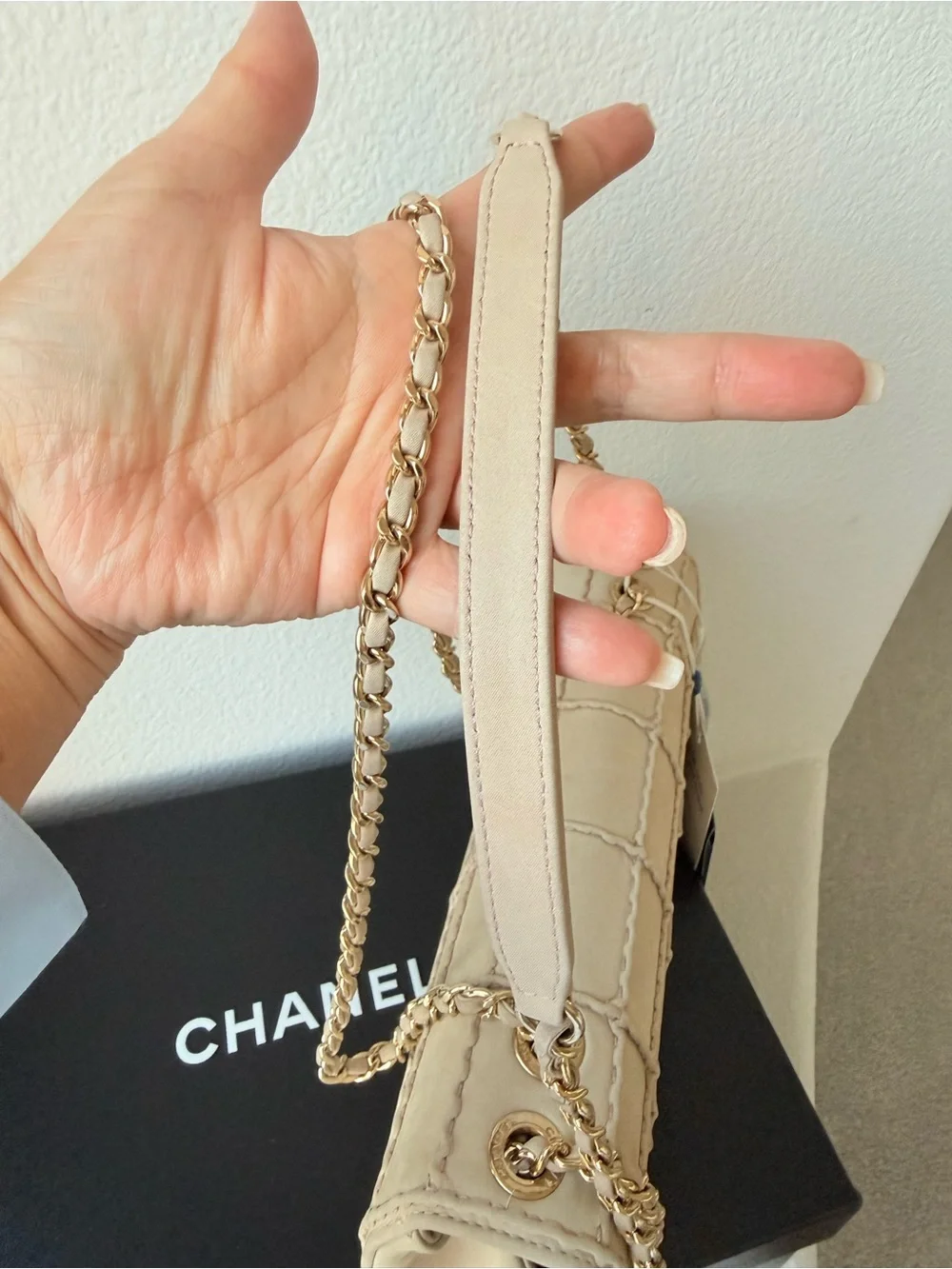 CHANEL 2016 Chocolate Bar Reissue Flap Bag Beige Gold HW Full Set
